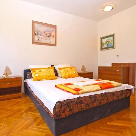 Puntizela 727 Apartman