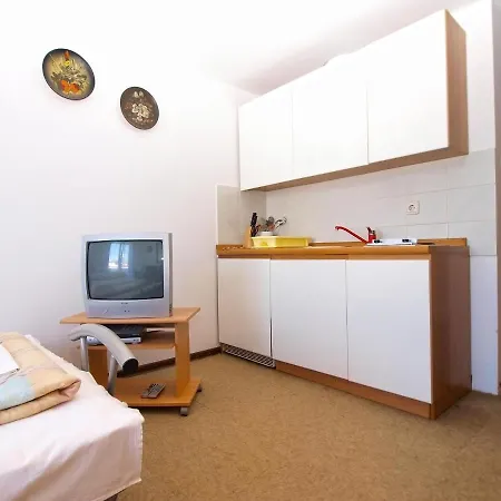 Puntizela 727 Daire Pula