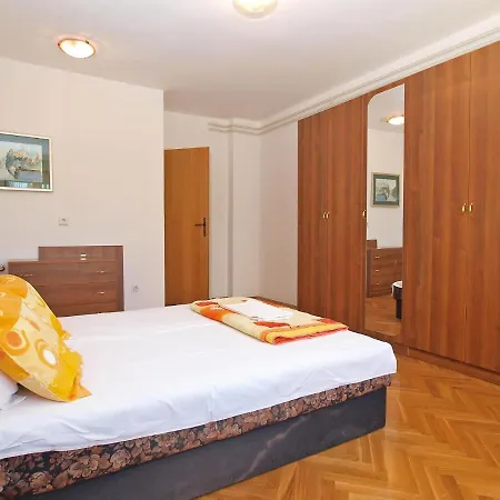 Puntizela 727 Apartman *