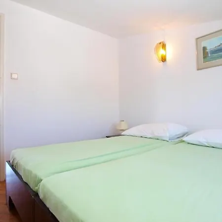 Puntizela 727 Apartman *